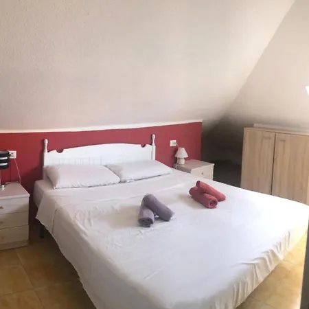 Appartement Brisol Apartment Wifi